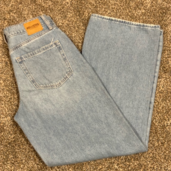 Hollister Denim - Hollister Light Blue Women Jeans Ultra High Rise Baggy size 4R/27R inseam 30”